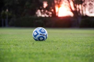 FIFA官方：克里斯蒂亚诺·罗纳尔多 🇵🇹 唯一在五届上进球的男人｜开云体育首页（配图示意）
